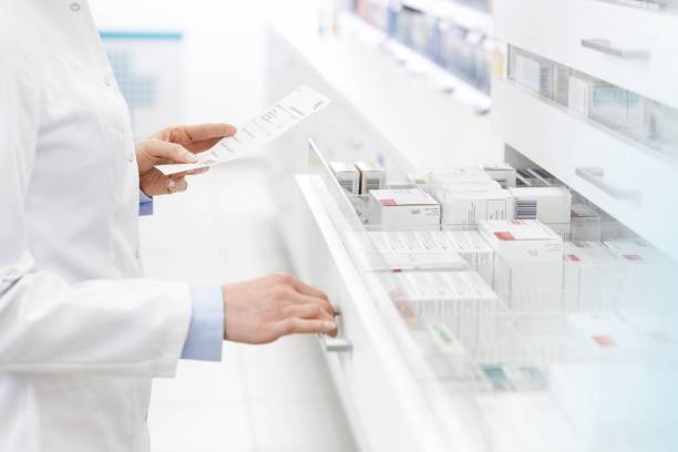 mobilier pharmacie rangement produits tiroirs