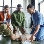 Formation à l’utilisation d’un DAE : qui doit être formé et à quelle fréquence ?