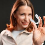 Faux dentier en pharmacie : les erreurs courantes à éviter